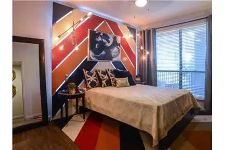 $1798 : Rental property with 0 bedro image 8