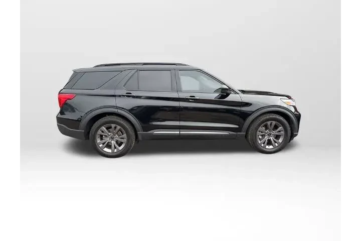 $29500 : Ford Explorer 2023 AWD XLT 4 image 4