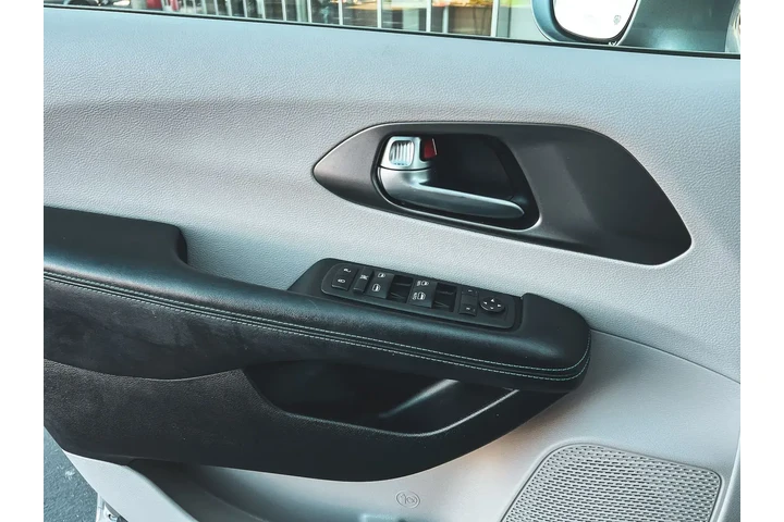 $26821 : Chrysler Pacifica 2021 Touri image 9