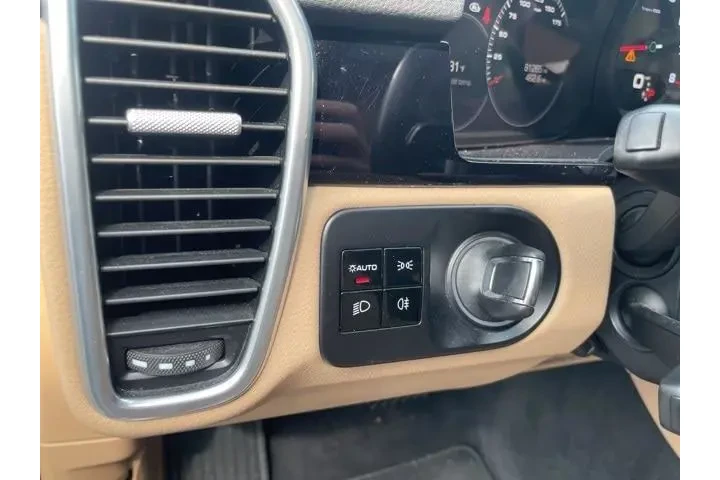 $30622 : Porsche Cayenne 2019 AWD 4dr image 6