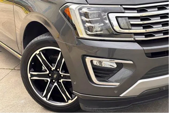 $38977 : Ford Expedition 2021 4x2 Lim image 3