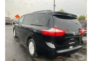 $16900 : 2015 Sienna thumbnail