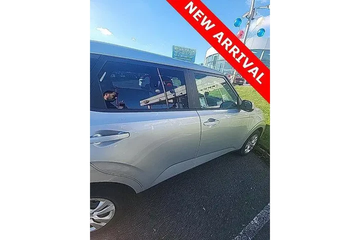 $13998 : Kia Soul 2020 S 4dr Crossove image 9