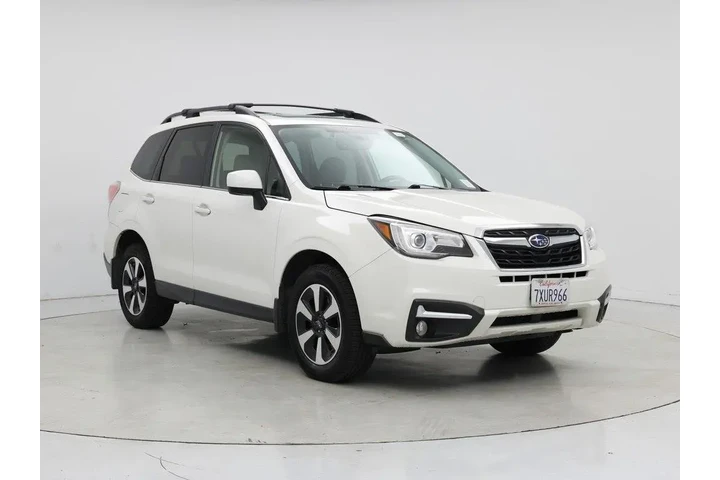 $15998 : Subaru Forester 2017 AWD 2.5 image 1