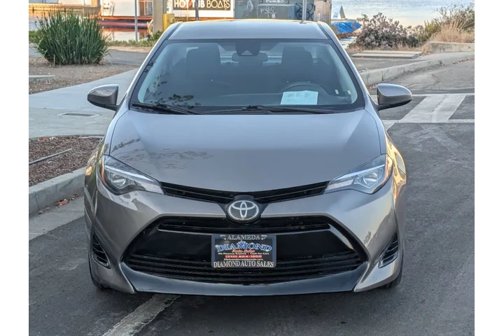 $14988 : 2018 Corolla LE image 3