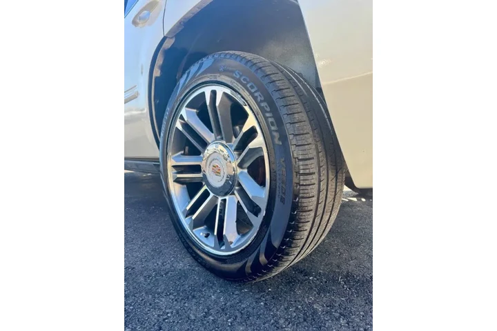 $8900 : 2013 Escalade Premium image 5