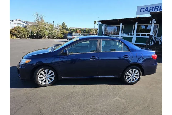 $10995 : 2012 Corolla LE image 3