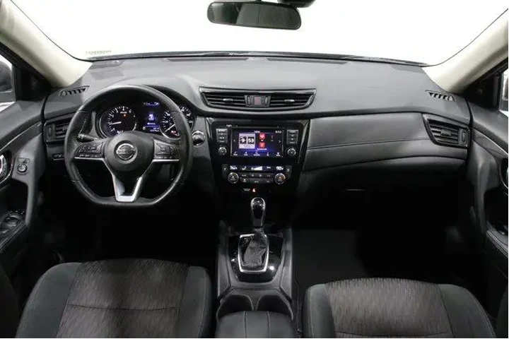 $14985 : Nissan Rogue 2020 SV 4dr Cro image 2