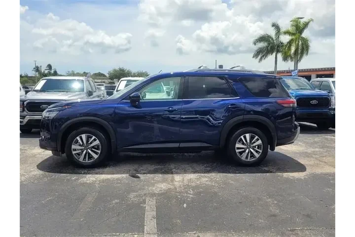 $36990 : Nissan Pathfinder 2024 AWD S image 5