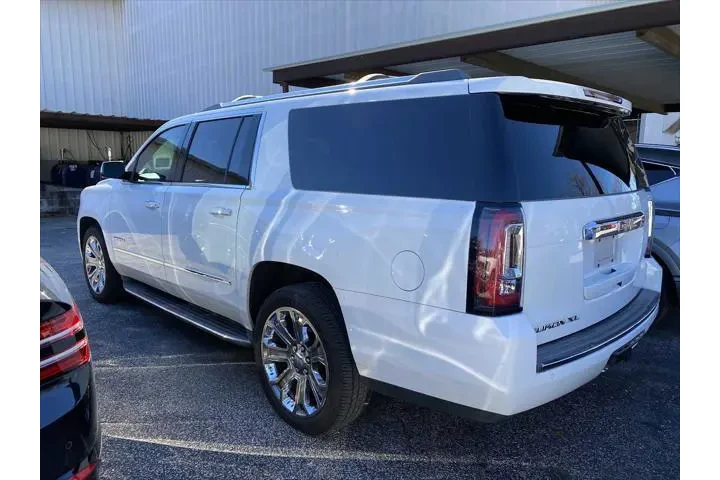 $9988 : GMC Yukon XL 2016 4x2 Denali image 4