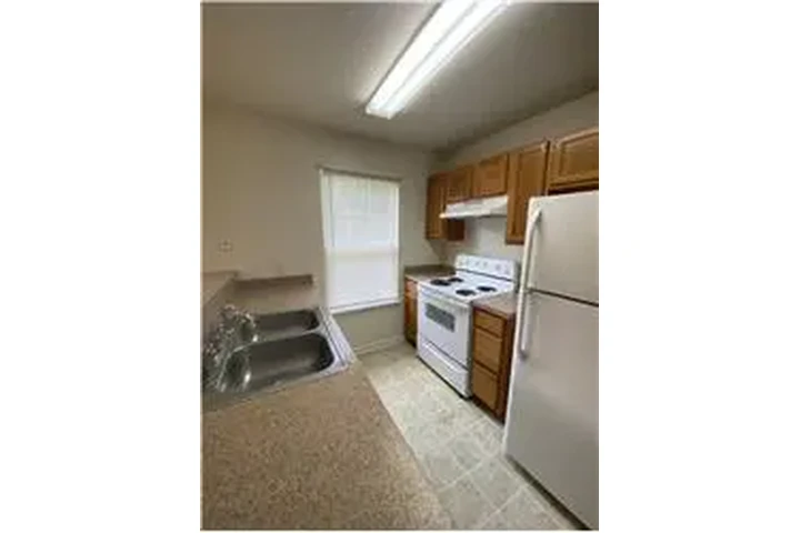 $1875 : Rental property with 3 bedro image 4