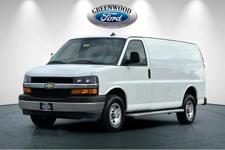 $32991 : Chevrolet Express 2023 2500 image 8