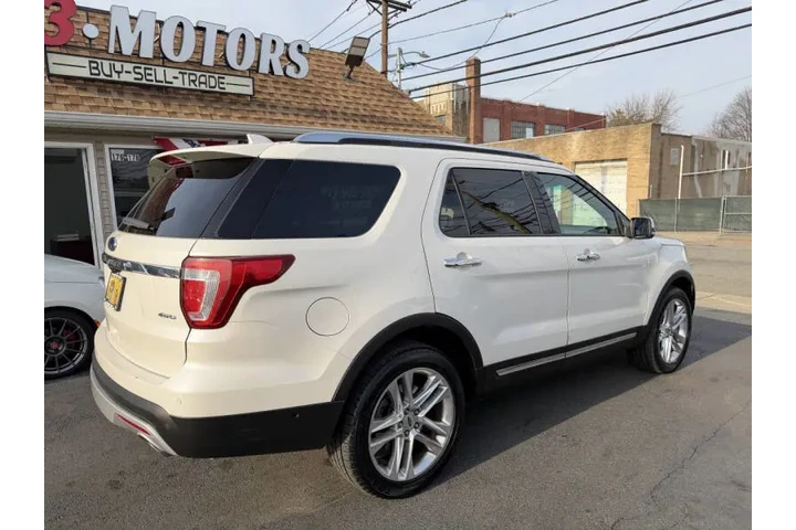 $8399 : 2017 Explorer Limited image 4