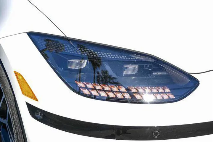 $25783 : Hyundai IONIQ 6 2023 Limited image 4