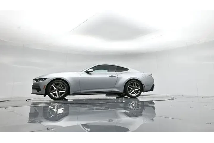 $33000 : Ford Mustang 2024 EcoBoost P image 8