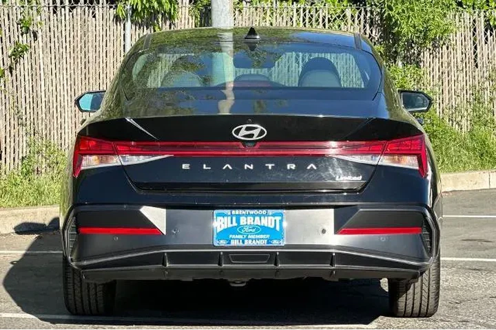 $19740 : Hyundai ELANTRA 2024 Limited image 8