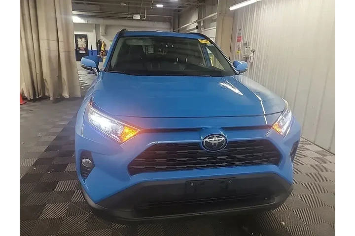 $23199 : Toyota RAV4 2019 AWD XLE Pre image 3
