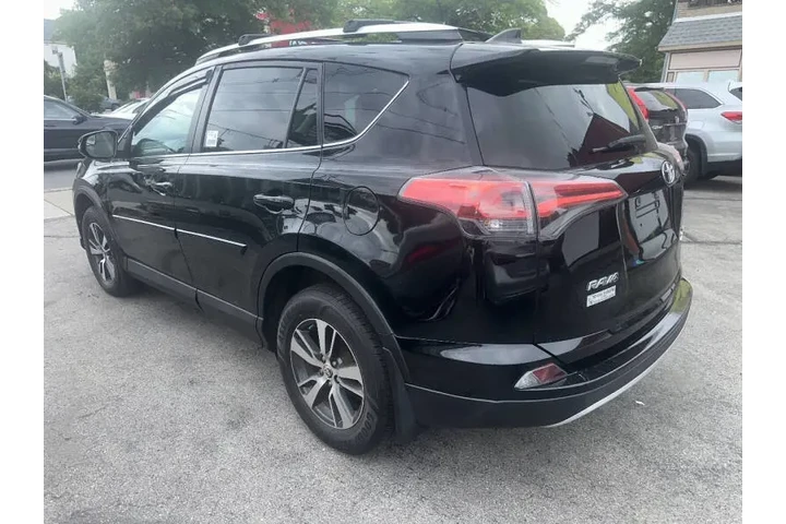 $17995 : 2016 RAV4 XLE image 4