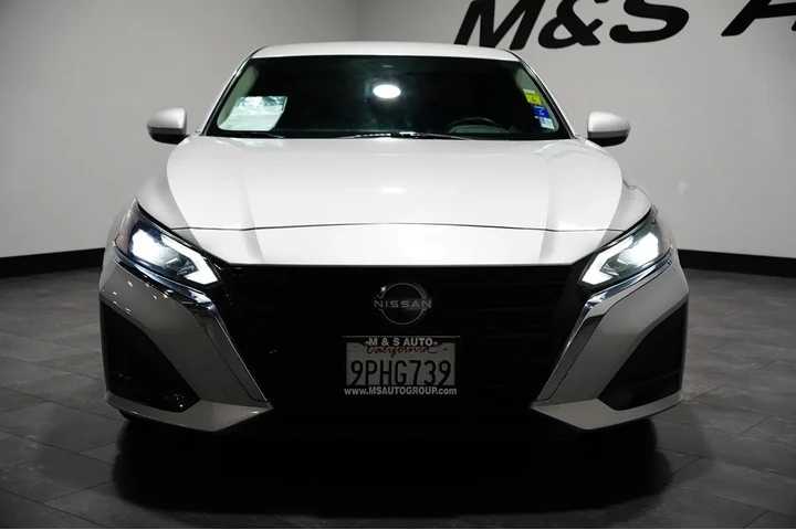 $17837 : 2023 Altima image 9