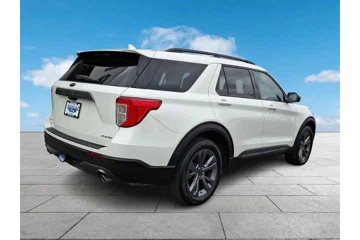 $33697 : Ford Explorer 2023 AWD XLT 4 image 6