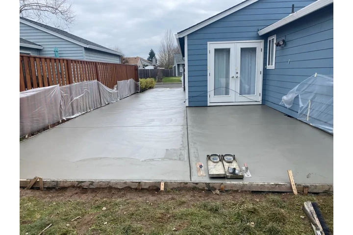 Concrete & Painting image 9