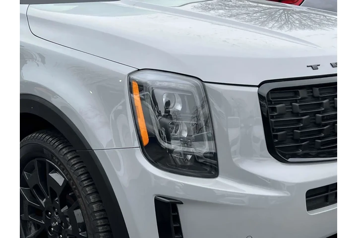 $31990 : Kia Telluride 2022 AWD SX 4d image 10