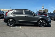 $20655 : Kia Niro EV 2024 Wind 4dr Cr thumbnail
