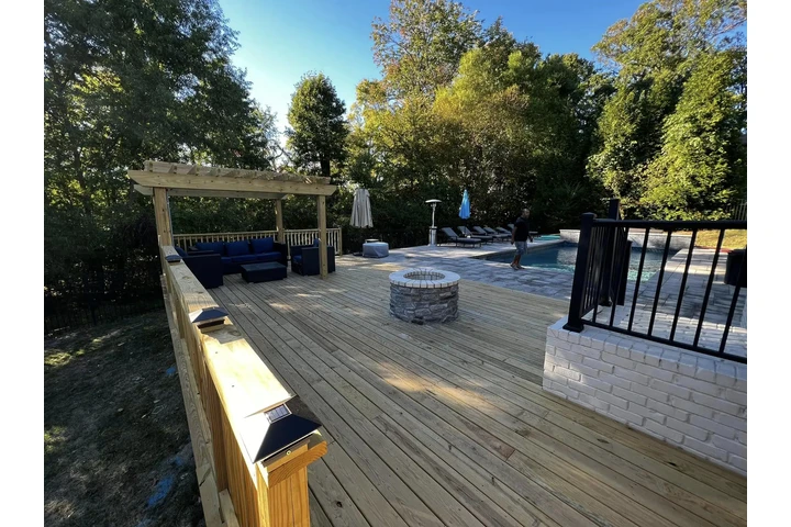 Cruztruction Renovation image 2