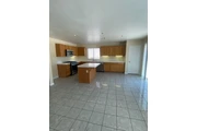 $2900 : 4 recámaras Victorville ca thumbnail