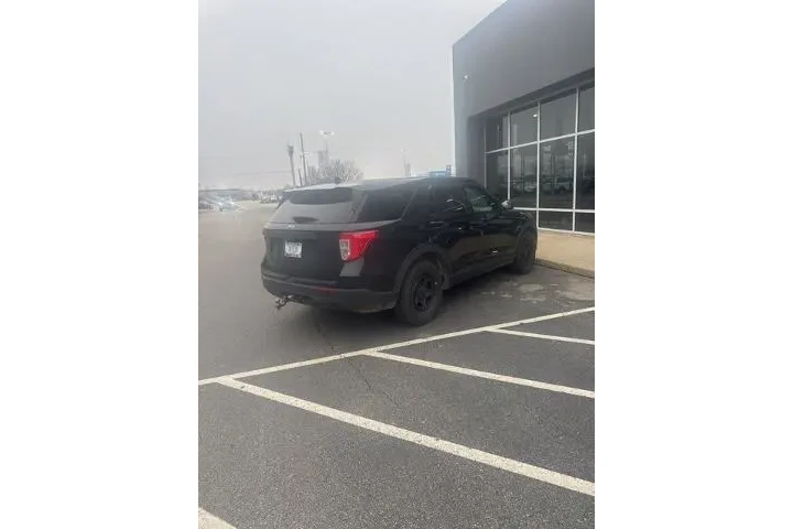 $15995 : Ford Explorer 2021 AWD Polic image 6