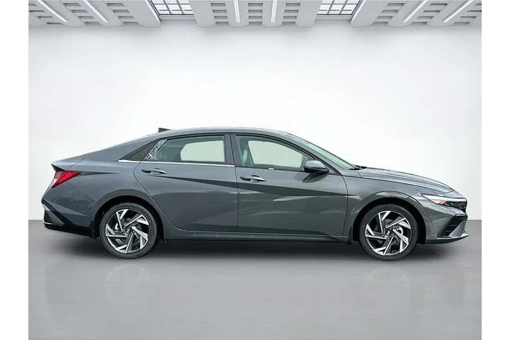 $23277 : Hyundai ELANTRA 2025 Limited image 5
