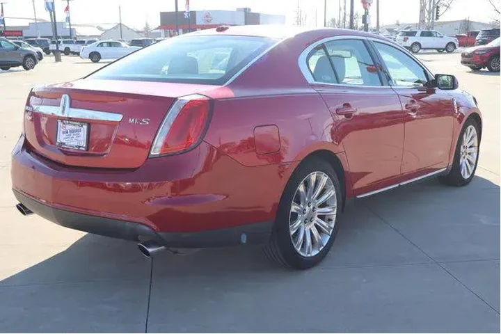$10990 : Lincoln MKS 2010 4dr Sedan image 5