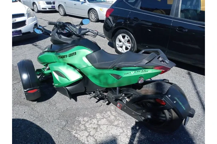 2012 Spyder Roadster image 8