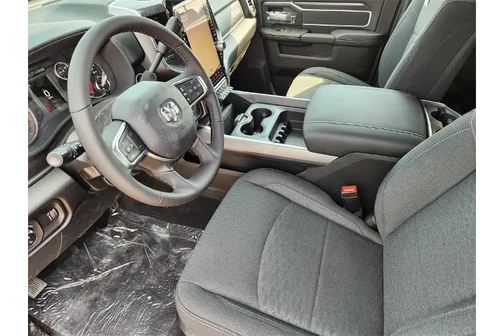 Ram 3500 2025 4x4 Big Horn 4 image 9