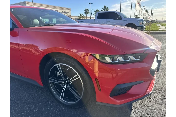 $31999 : Ford Mustang 2024 EcoBoost 2 image 4