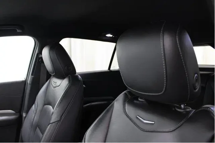 $23982 : Cadillac XT4 2021 Premium Lu image 4