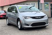 $18999 : 2018 Pacifica thumbnail