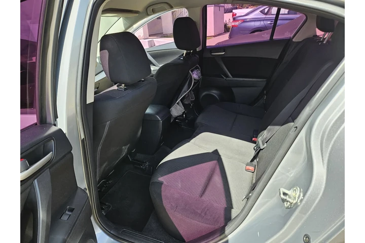 $3000 : Vendo  Mazda 3 image 8