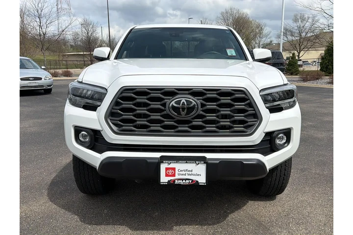 $40986 : Gold Certified 2021 Tacoma TR image 6