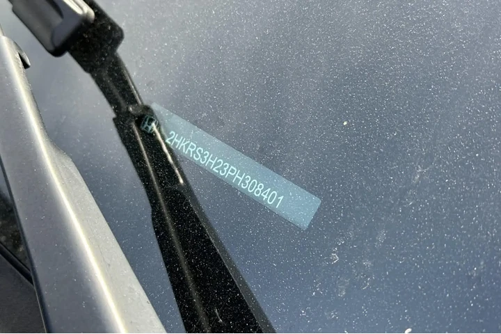 $26981 : Honda CR-V 2023 LX 4dr SUV image 2