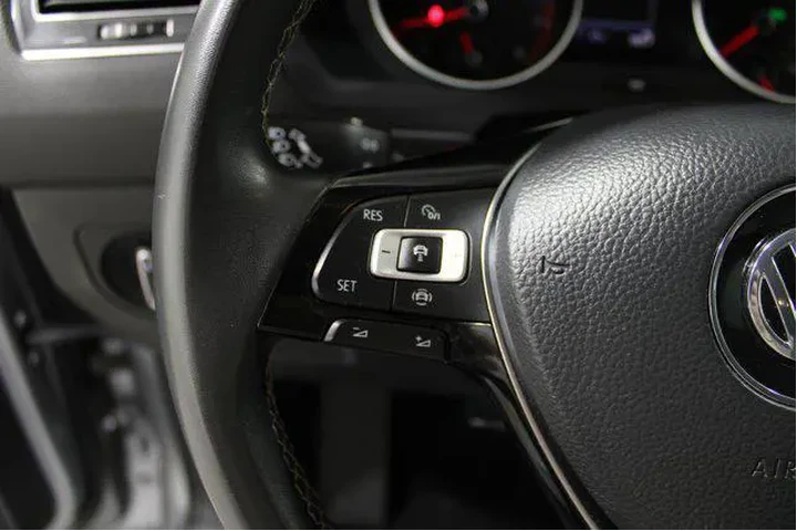 $16453 : Volkswagen Tiguan 2021 SE 4d image 10