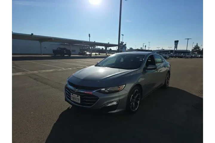 $17500 : Chevrolet Malibu 2023 LT 4dr image 3