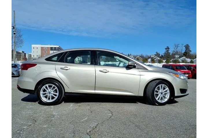 $11900 : Ford Focus 2018 SE 4dr Sedan image 2