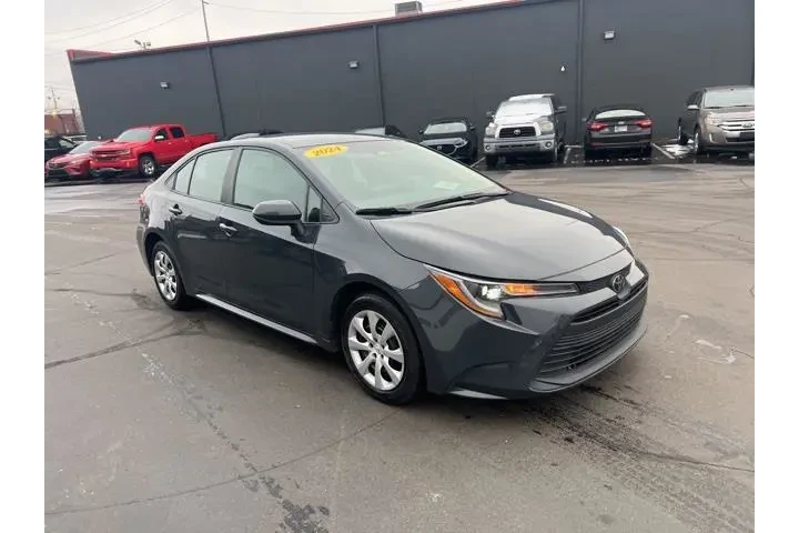 $19988 : Toyota Corolla 2024 LE 4dr S image 1