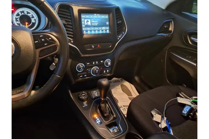 $23496 : Jeep Cherokee 2020 4x4 Latit image 4