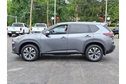 $27993 : Nissan Rogue 2022 AWD SV 4dr thumbnail