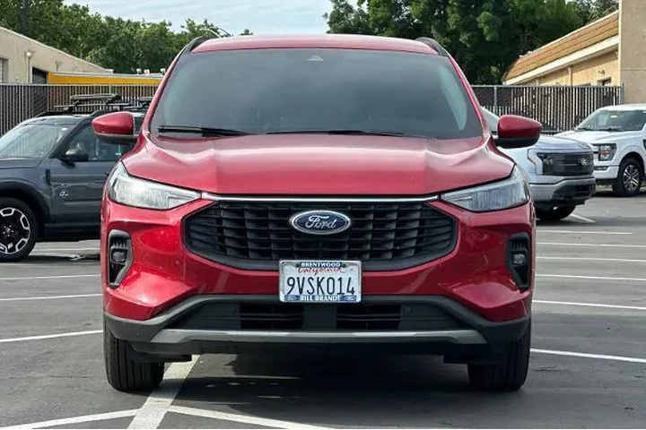 $29077 : Ford Escape Plug-In Hybrid 2 image 5