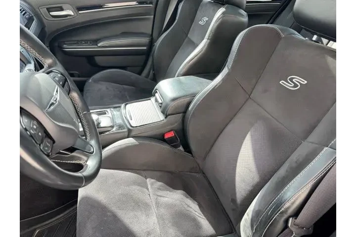 $16494 : Chrysler 300 2017 AWD S 4dr image 9