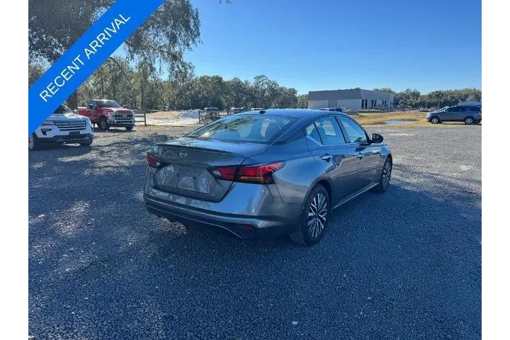 $19585 : Nissan Altima 2024 2.5 SV 4d image 5