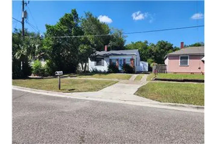 $600 : Rental property with 1 bedro image 2